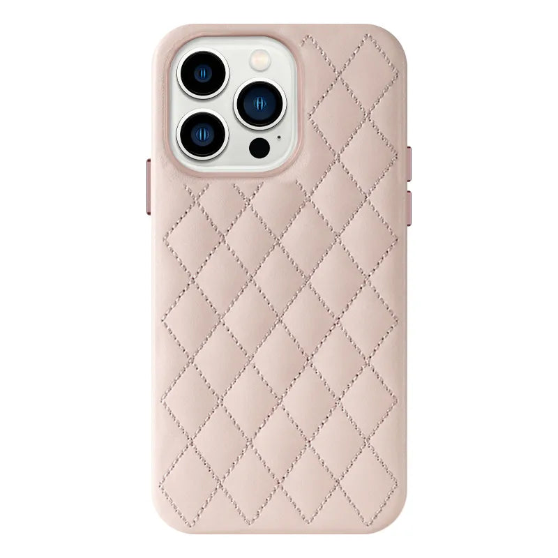 VogueShield Geometric Leather Cover für die iPhone 13-Serie